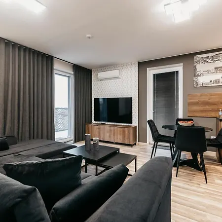 Park Apartment